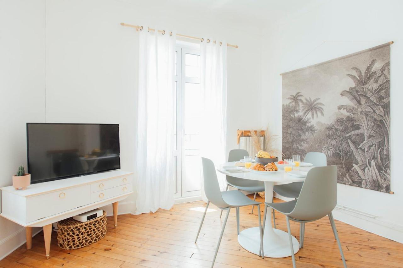 Coachella Vintage Chic In The Heart Of St Charles Biarritz Apartment Luaran gambar